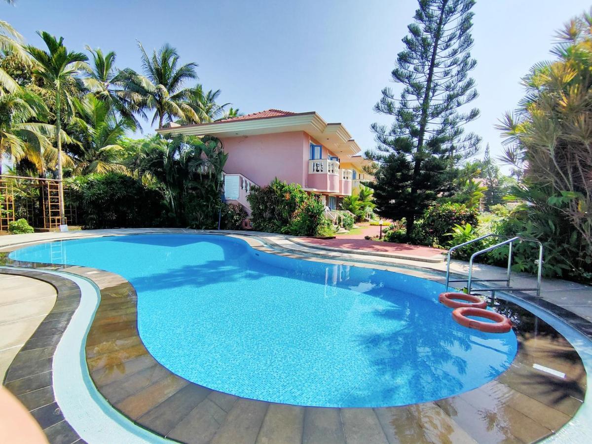 Coconut Grove Beach Resort Colva Eksteriør billede