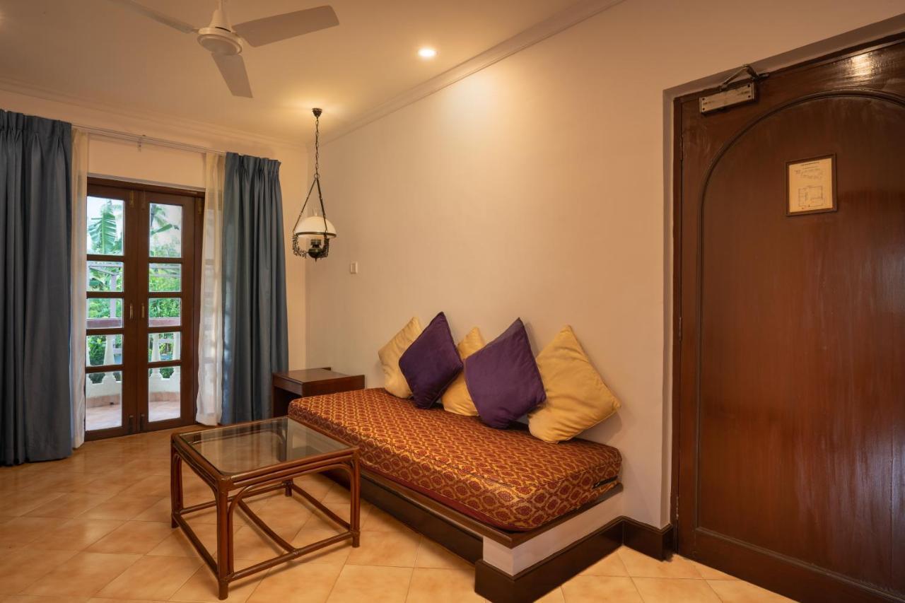 Coconut Grove Beach Resort Colva Eksteriør billede