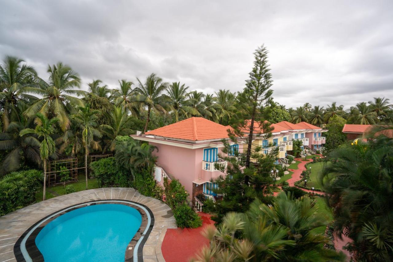 Coconut Grove Beach Resort Colva Eksteriør billede